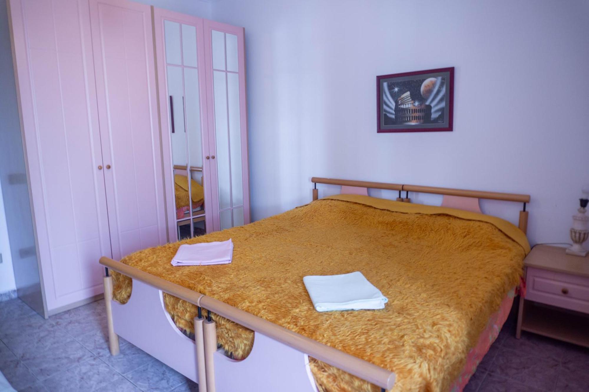 Bllok Bright Private Bedrooms With Private Bathroom On Shared Apartment Тирана Екстериор снимка