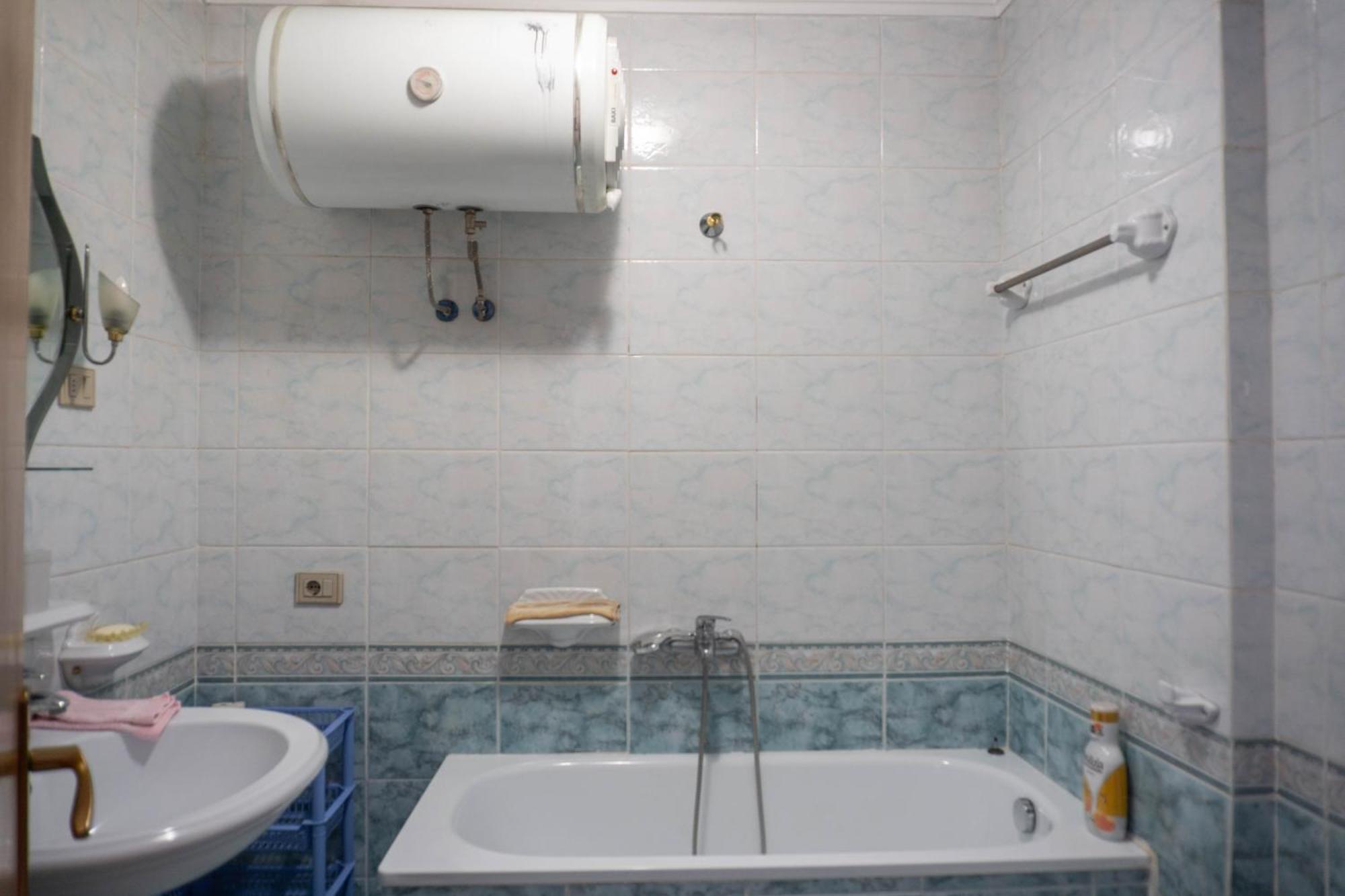 Bllok Bright Private Bedrooms With Private Bathroom On Shared Apartment Тирана Екстериор снимка