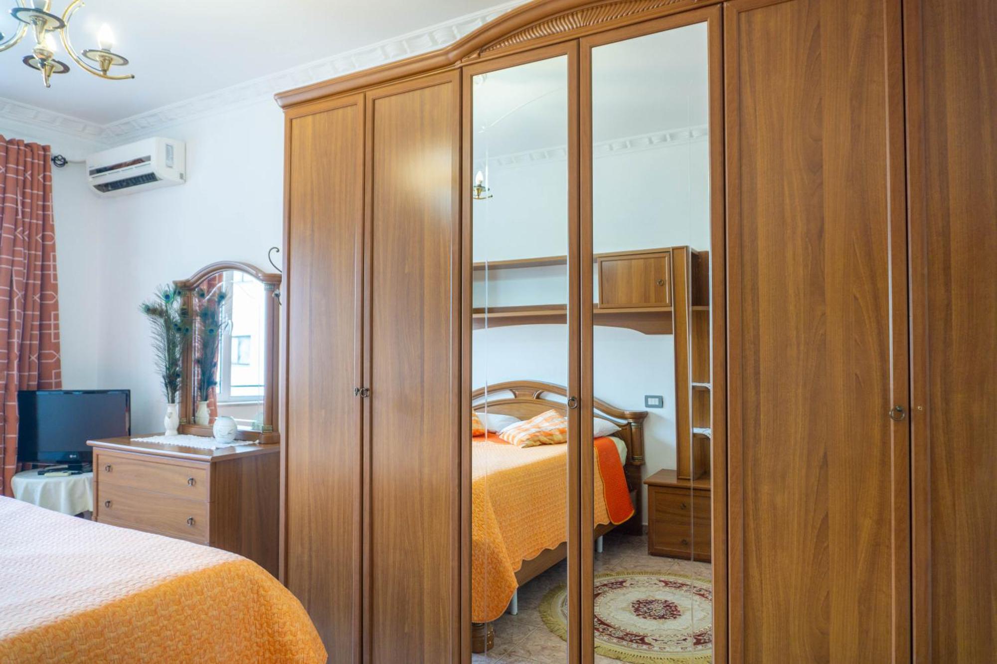 Bllok Bright Private Bedrooms With Private Bathroom On Shared Apartment Тирана Екстериор снимка