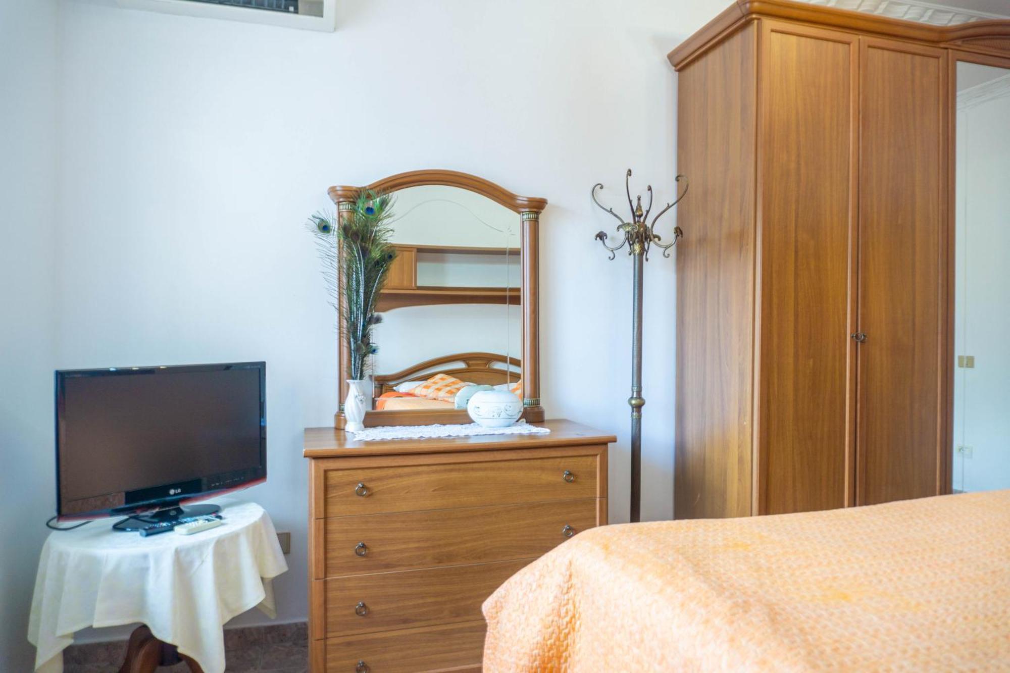 Bllok Bright Private Bedrooms With Private Bathroom On Shared Apartment Тирана Екстериор снимка