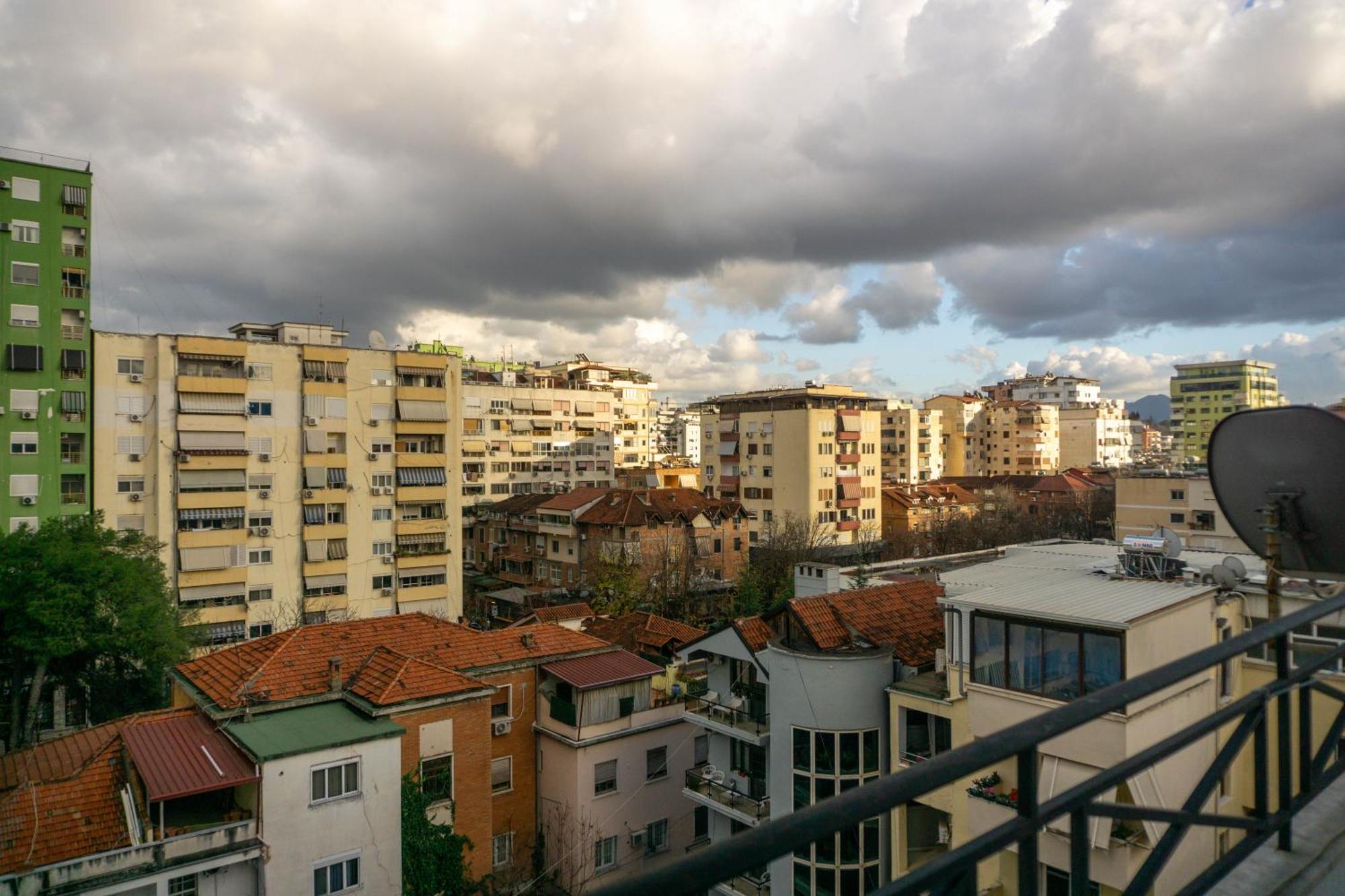 Bllok Bright Private Bedrooms With Private Bathroom On Shared Apartment Тирана Екстериор снимка