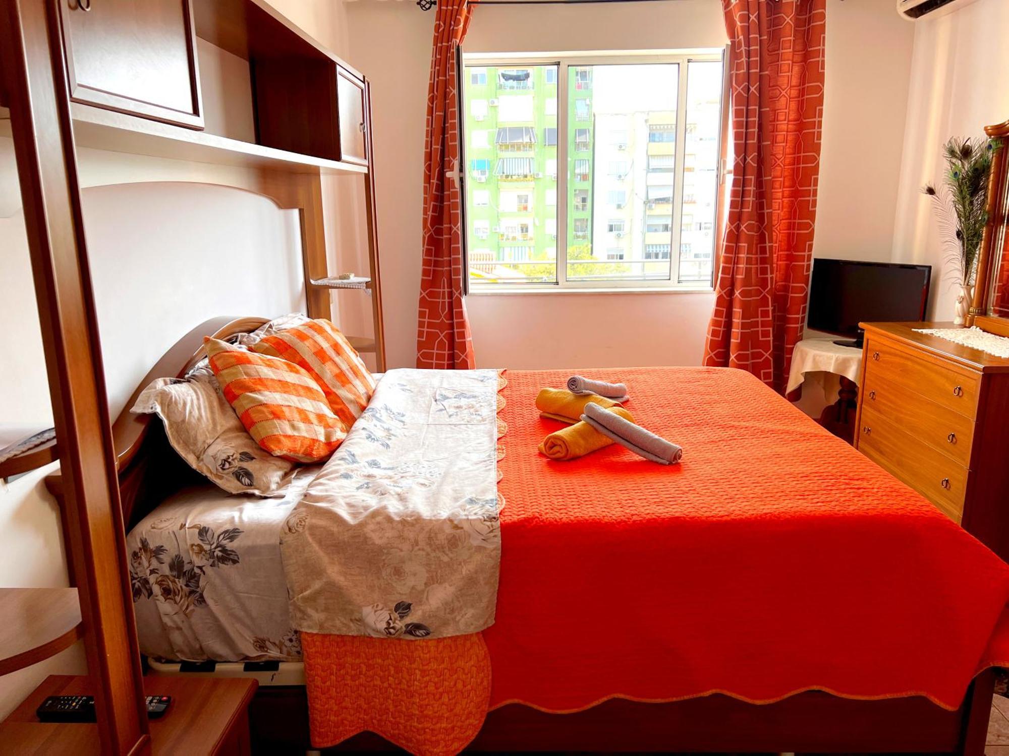 Bllok Bright Private Bedrooms With Private Bathroom On Shared Apartment Тирана Екстериор снимка