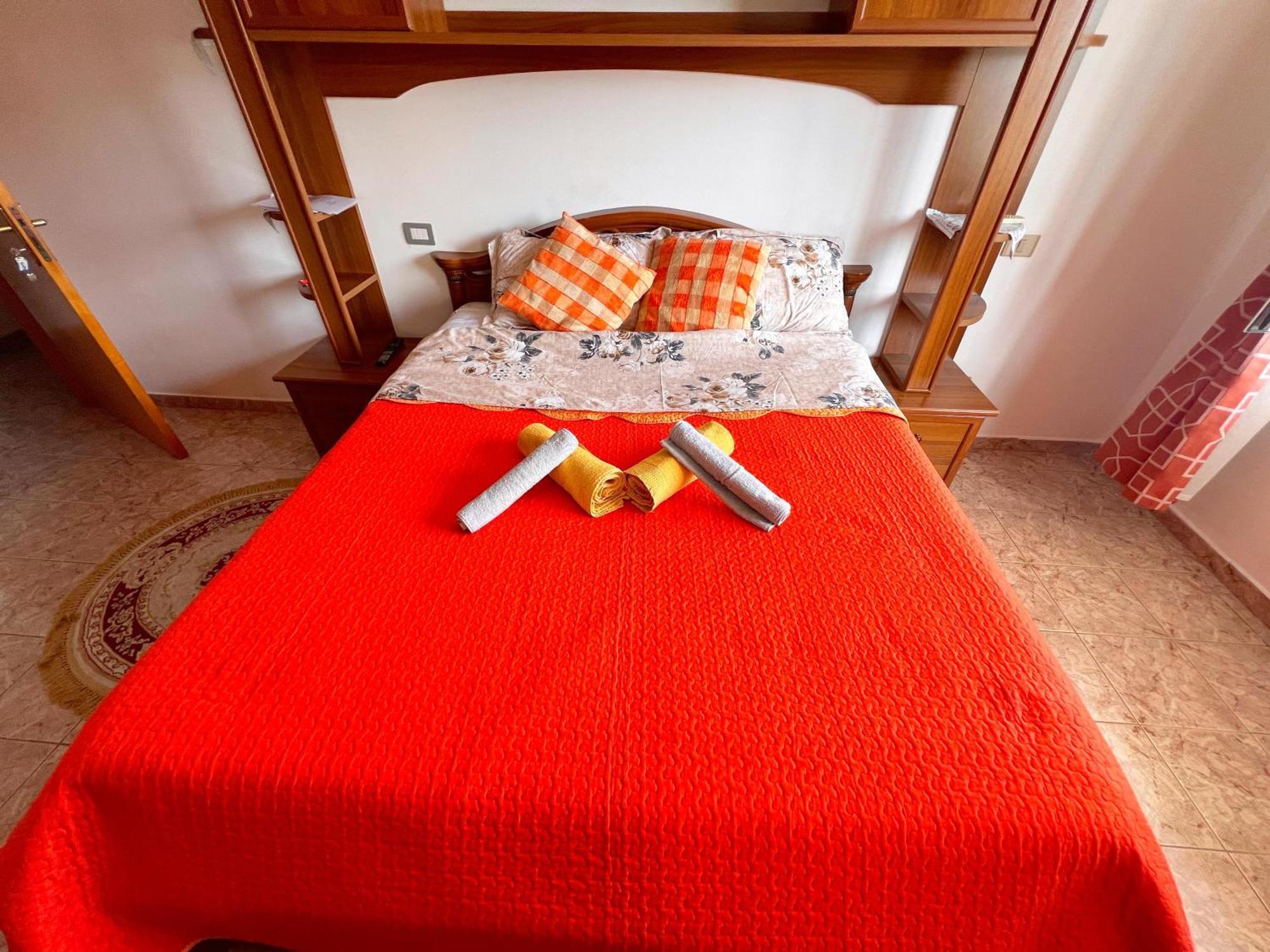 Bllok Bright Private Bedrooms With Private Bathroom On Shared Apartment Тирана Екстериор снимка